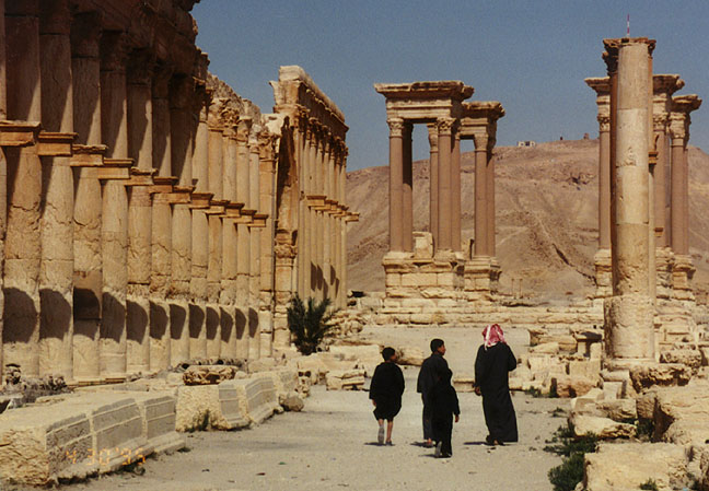 Muslim on Muslim massacres: Hundreds of dead bodies line the street in ancient city Palmyra and 400 women and children slaughtered